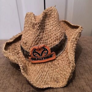 Realtree collaboration, Outdoors Realtree Cowboy Western light Brown Straw Hat.